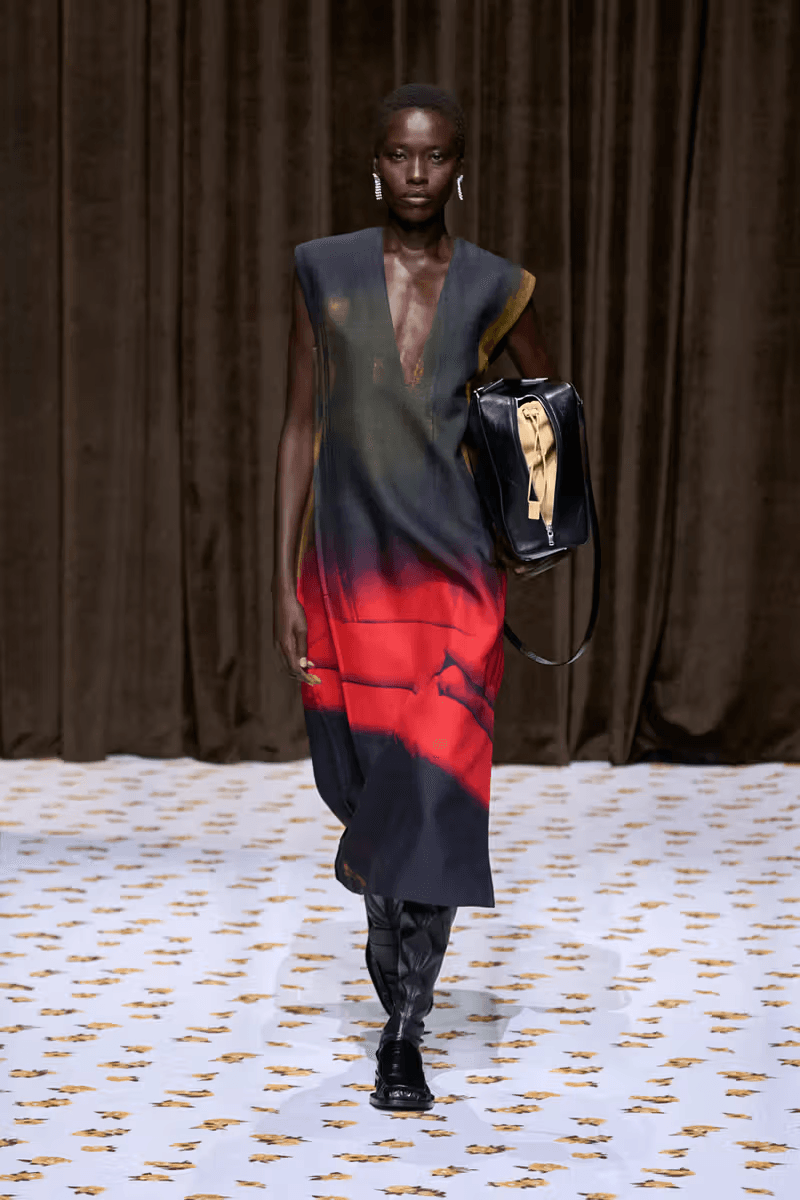 Jil Sander 正式發佈 2025 春夏系列大秀