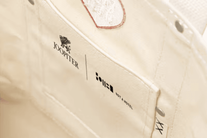 KAWS 攜手 HUMAN MADE 推出全新限量手提袋