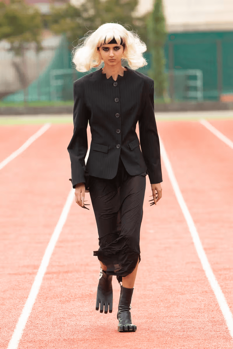 AVAVAV 正式發佈 2025 全新春夏系列大秀