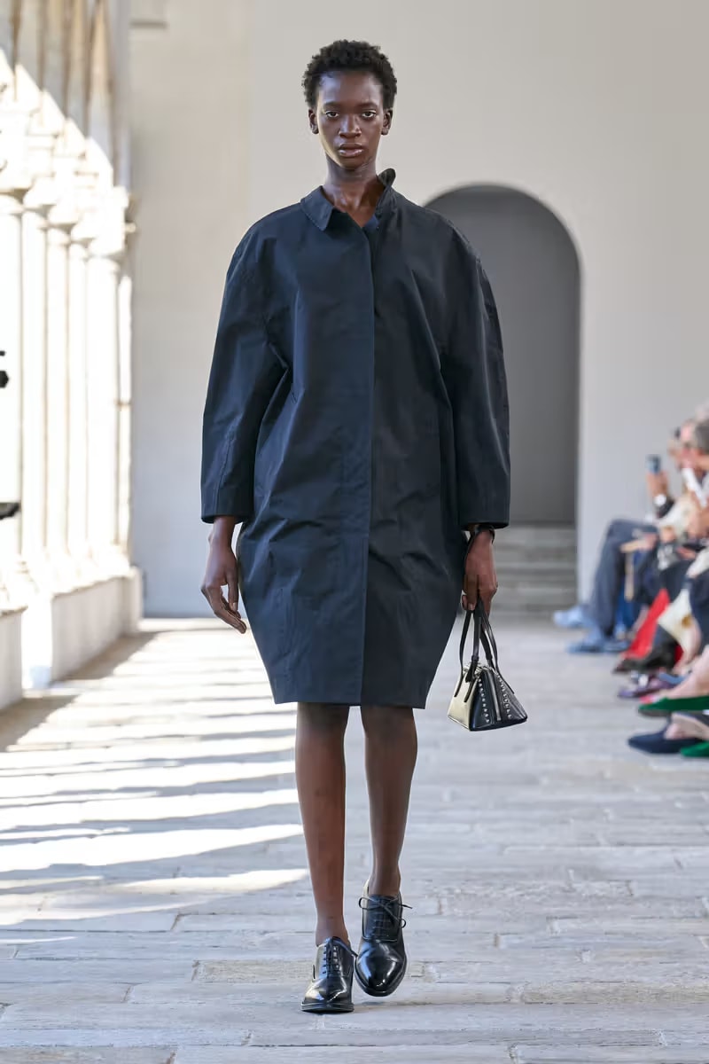 Simone Bellotti 執掌 Bally 2025 春夏系列大秀正式登場
