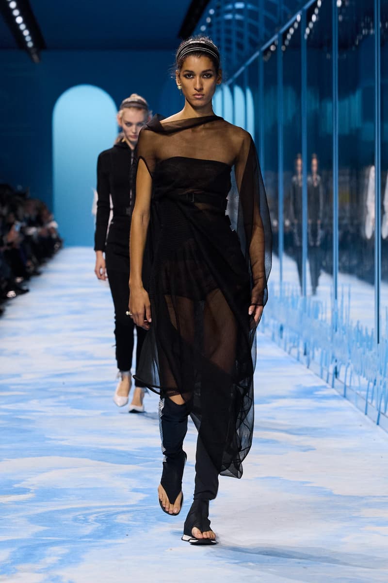 Dior 正式發佈 2025 春夏女裝系列大秀
