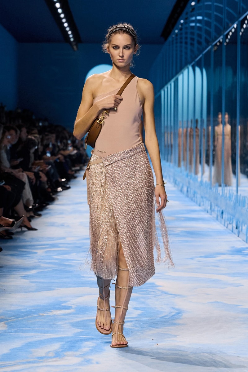 Dior 正式發佈 2025 春夏女裝系列大秀