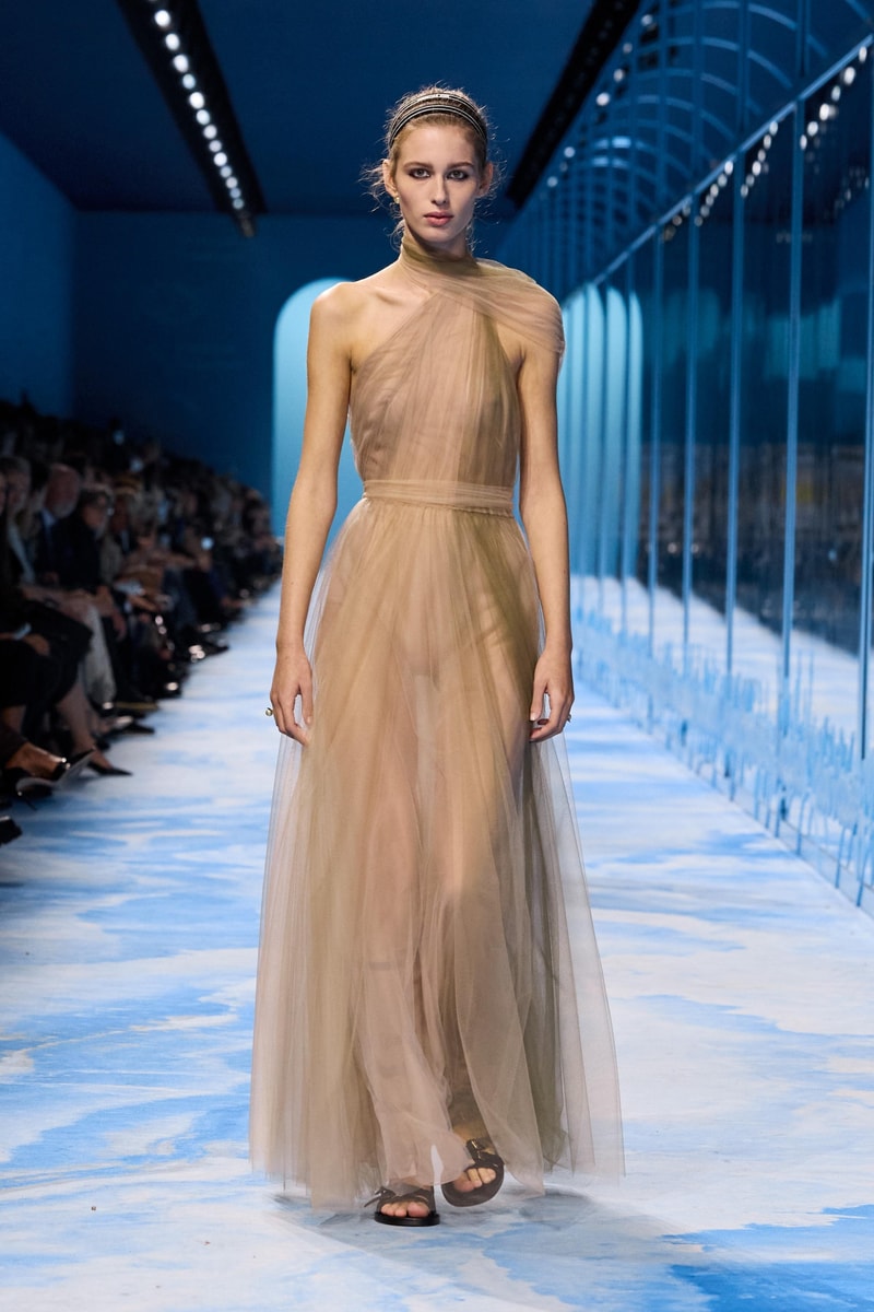 Dior 正式發佈 2025 春夏女裝系列大秀