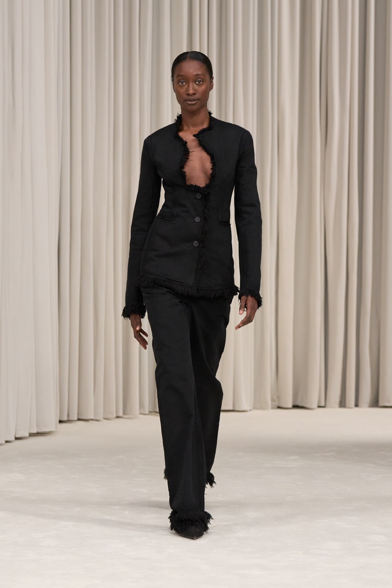 Ferragamo 正式發佈 2025 全新春夏系列大秀