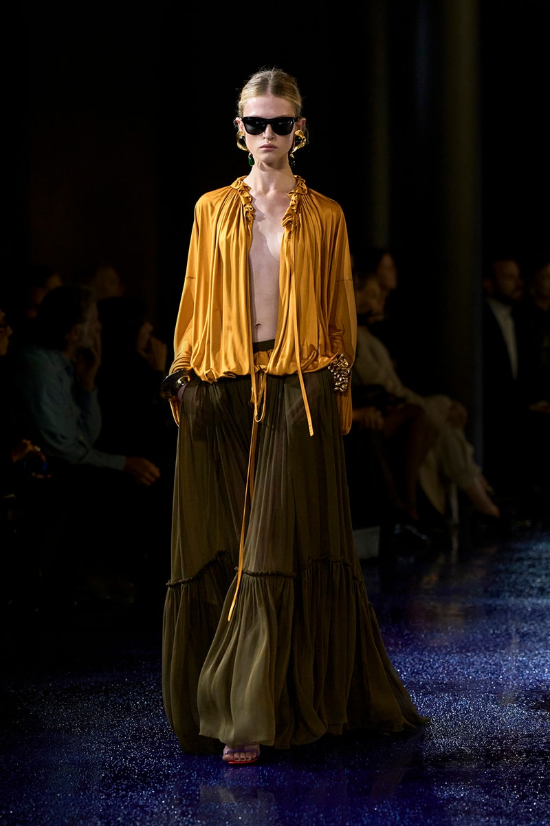 Saint Laurent 2025 夏季女裝系列大秀正式登場