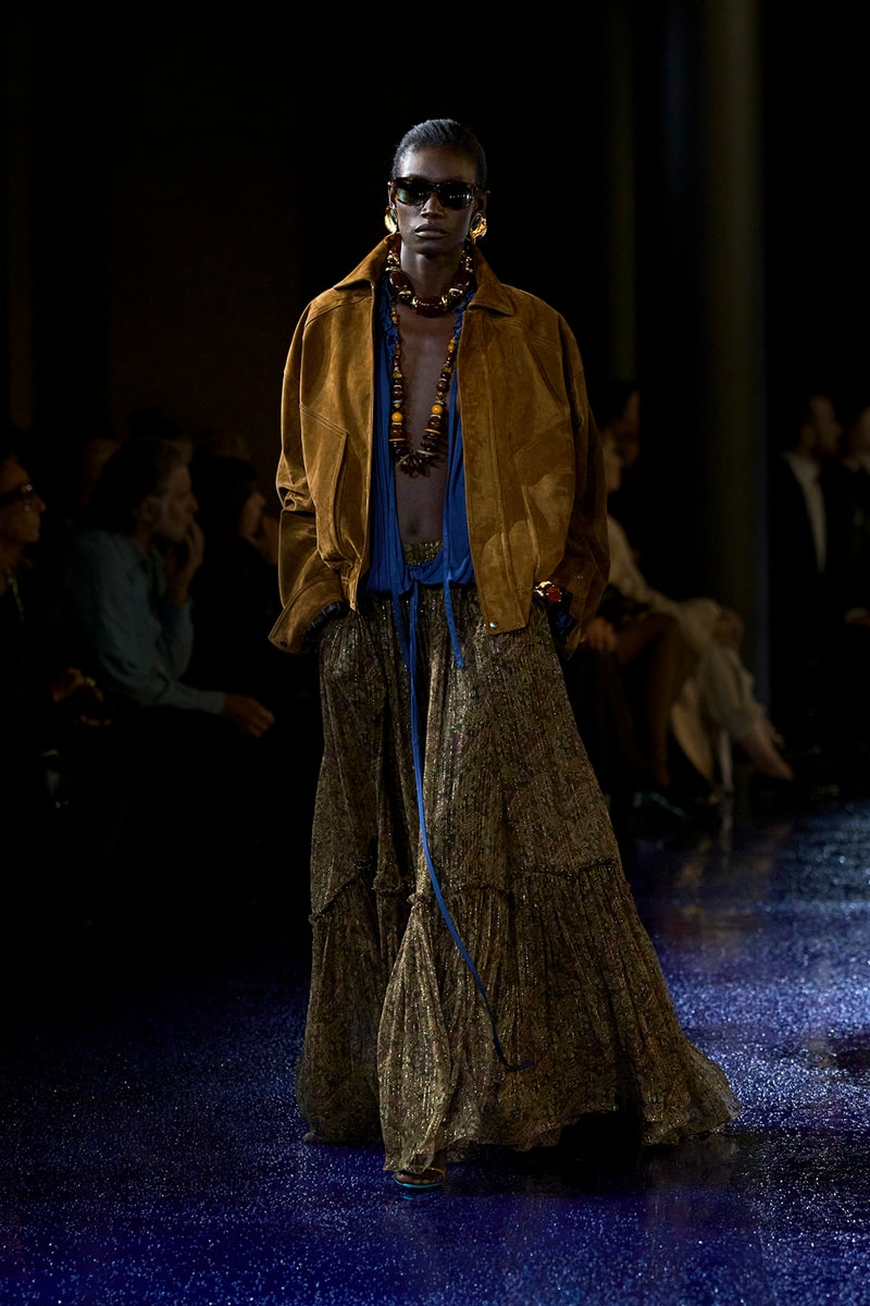 Saint Laurent 2025 夏季女裝系列大秀正式登場
