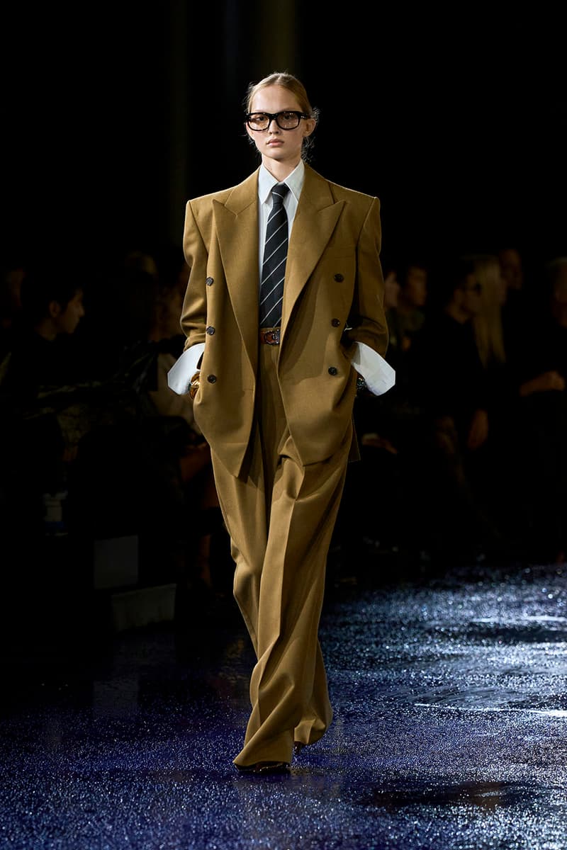 Saint Laurent 2025 夏季女裝系列大秀正式登場