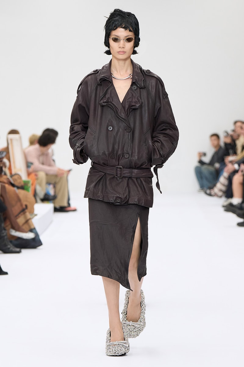 Acne Studios 2025 春夏女裝系列大秀正式登場