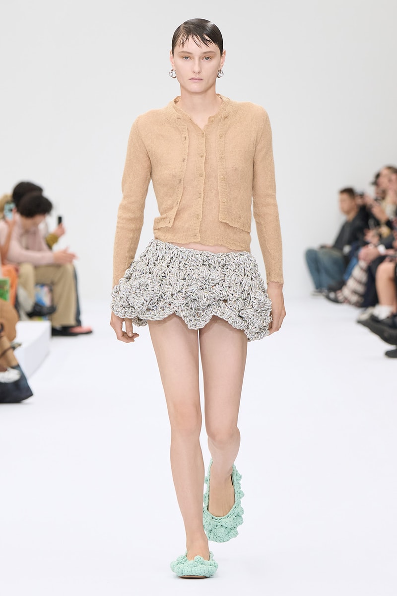 Acne Studios 2025 春夏女裝系列大秀正式登場