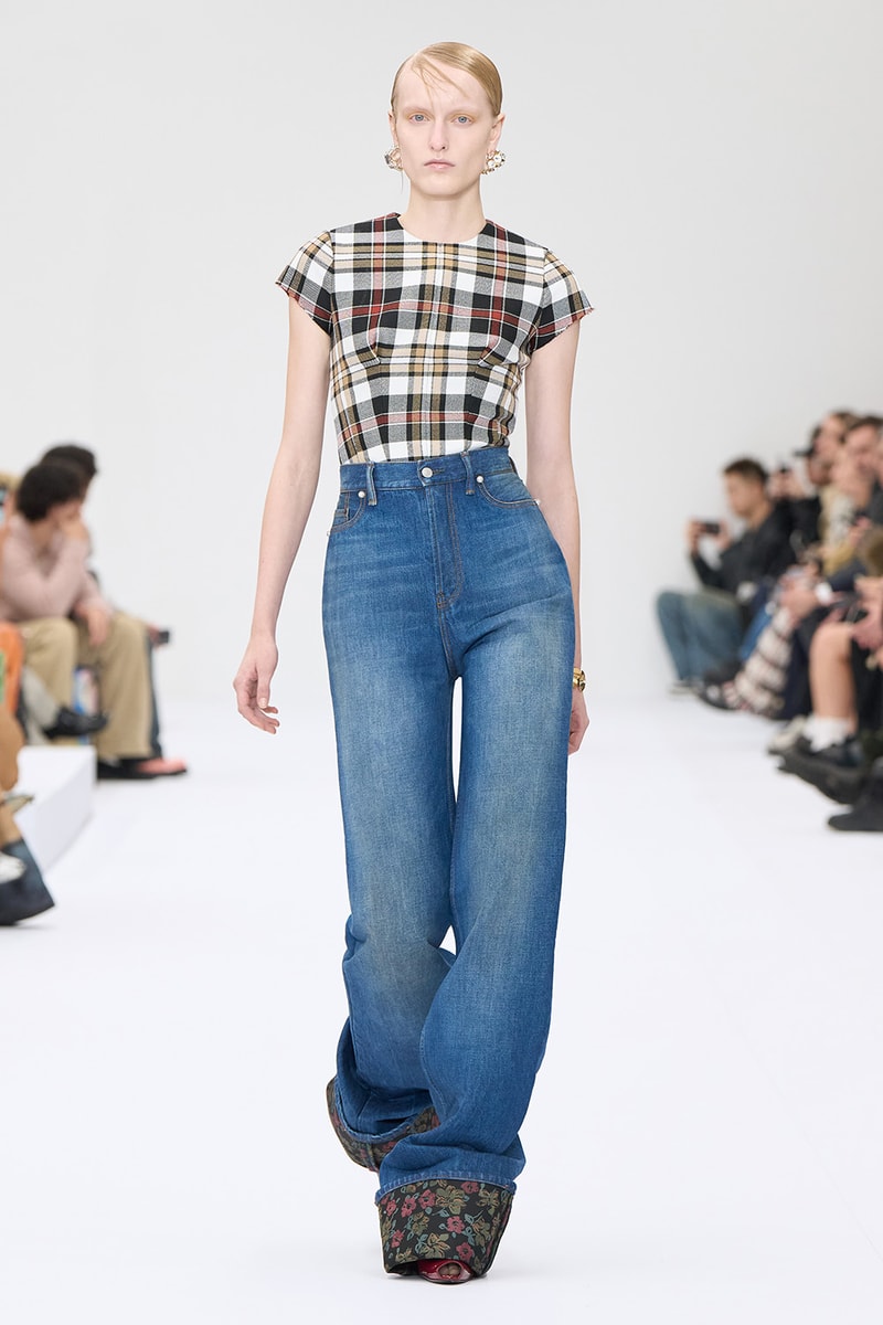 Acne Studios 2025 春夏女裝系列大秀正式登場