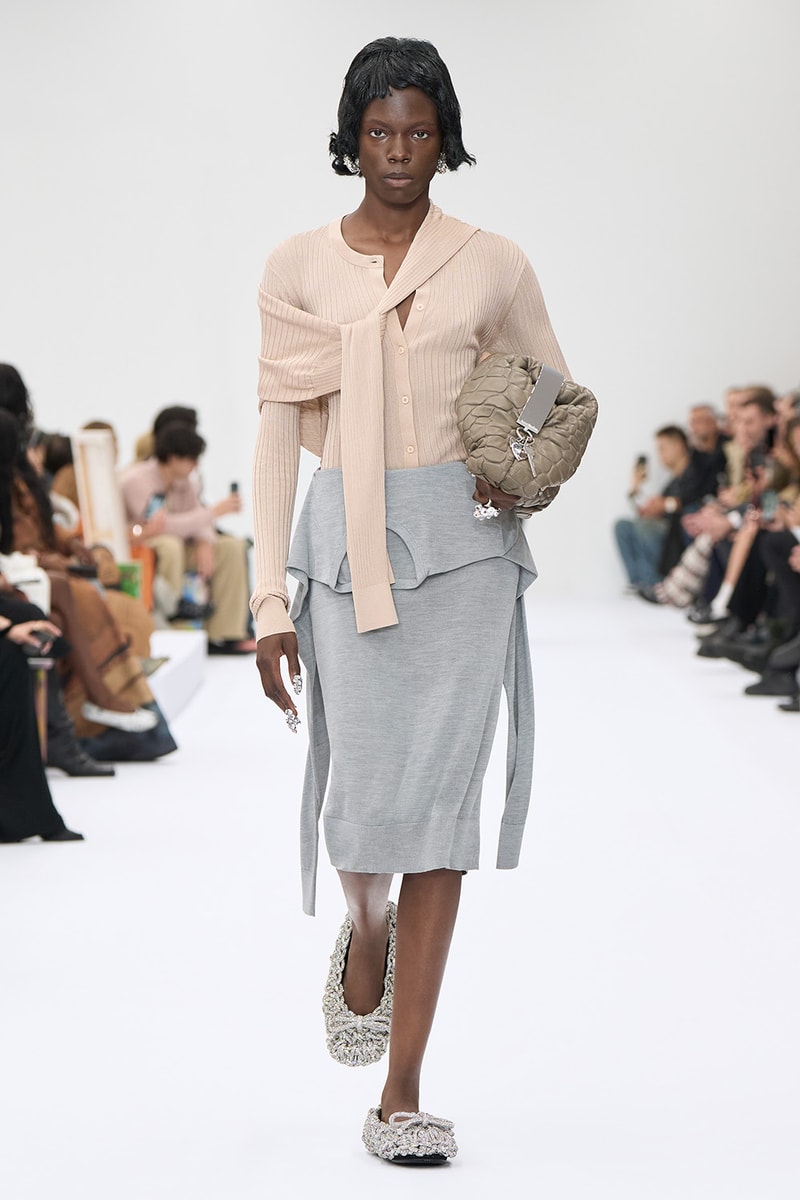 Acne Studios 2025 春夏女裝系列大秀正式登場