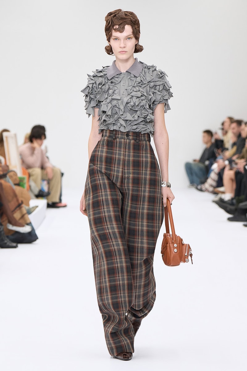 Acne Studios 2025 春夏女裝系列大秀正式登場