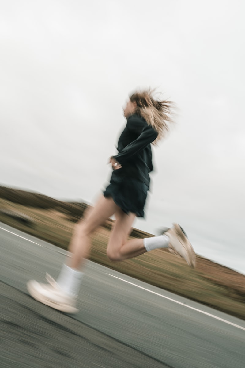 英國新銳品牌 HYLO ATHLETICS 高性能跑鞋 hyloIMPACT 正式登陸香港