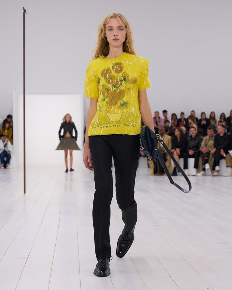 LOEWE 2025 春夏女裝系列大秀正式登場