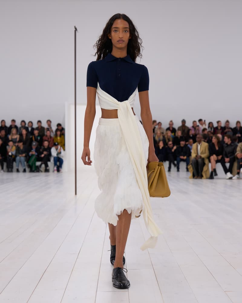 LOEWE 2025 春夏女裝系列大秀正式登場