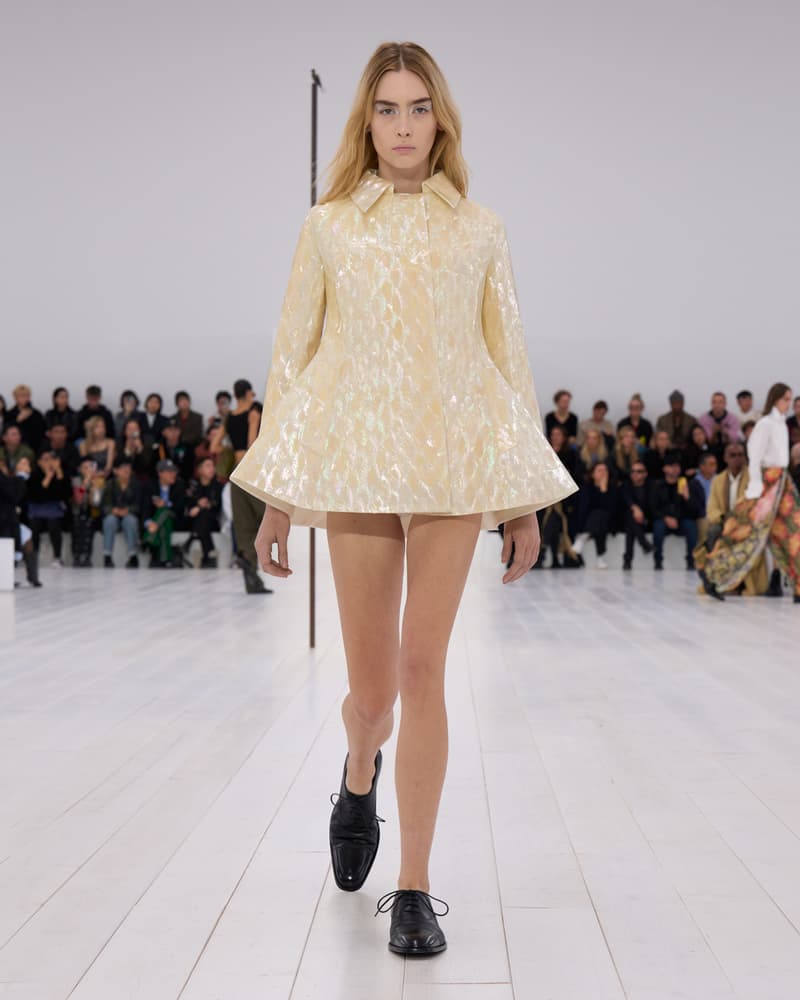 LOEWE 2025 春夏女裝系列大秀正式登場