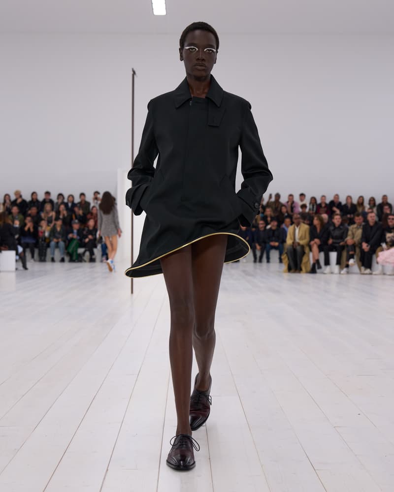 LOEWE 2025 春夏女裝系列大秀正式登場