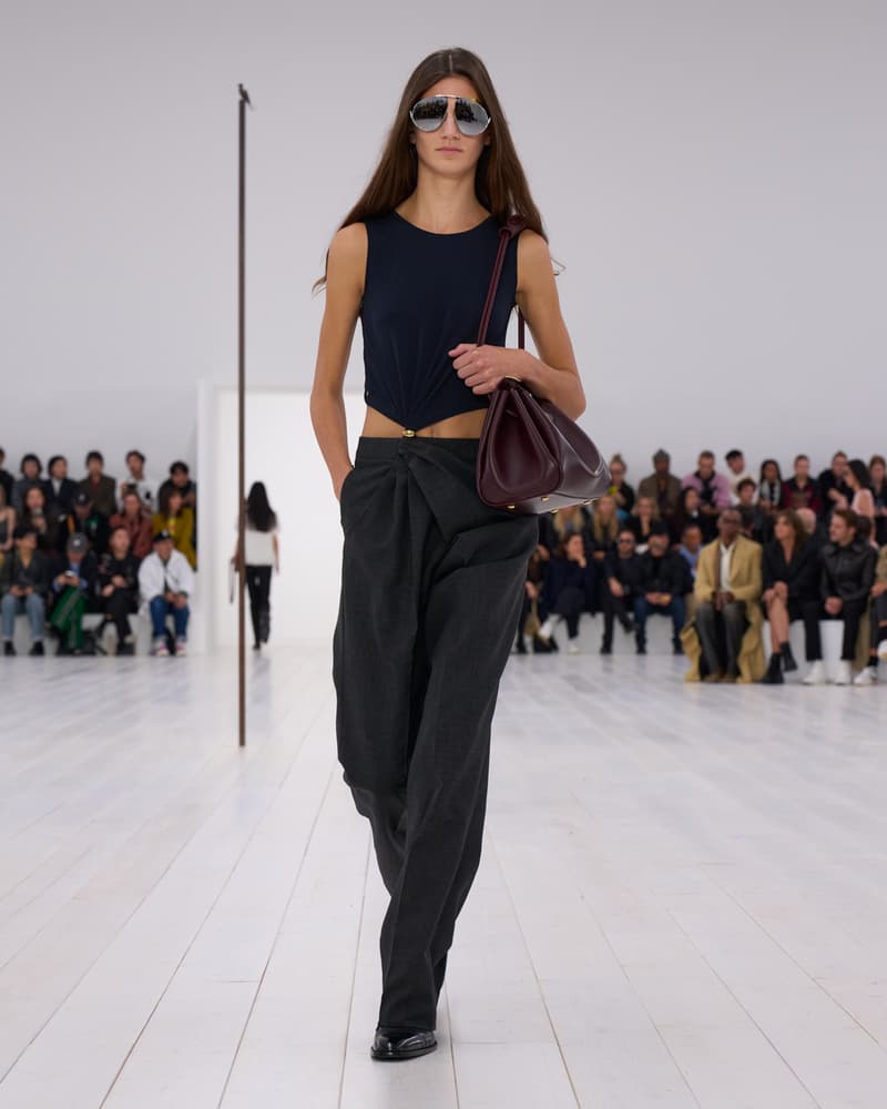 LOEWE 2025 春夏女裝系列大秀正式登場