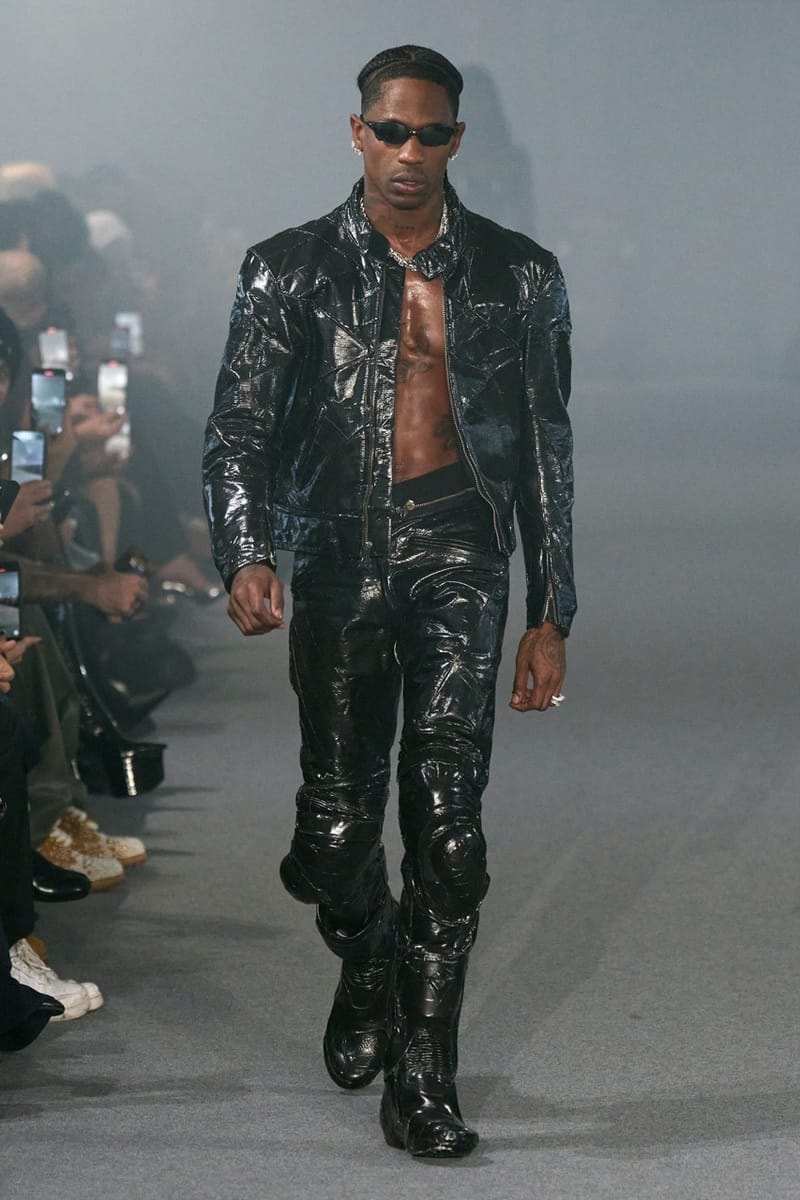 VETEMENTS 正式發佈 2025 全新春夏系列大秀