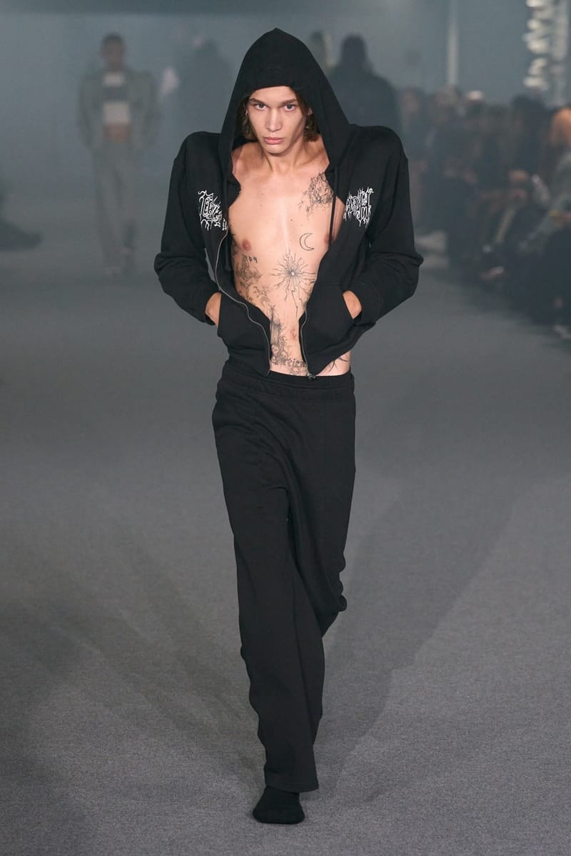 VETEMENTS 正式發佈 2025 全新春夏系列大秀