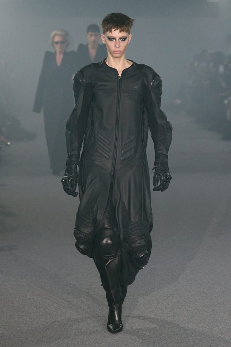 VETEMENTS 正式發佈 2025 全新春夏系列大秀