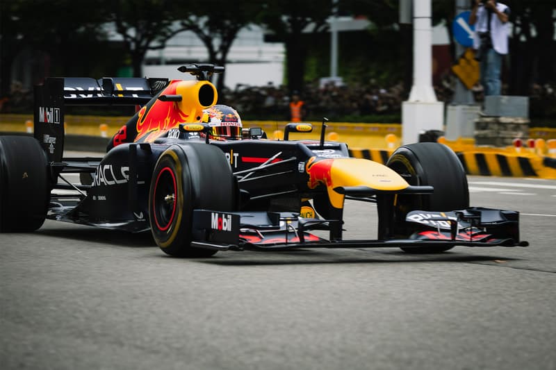 角田裕毅急速操駕,走進台灣首屆 Red Bull Showrun Formula 1 展演活動