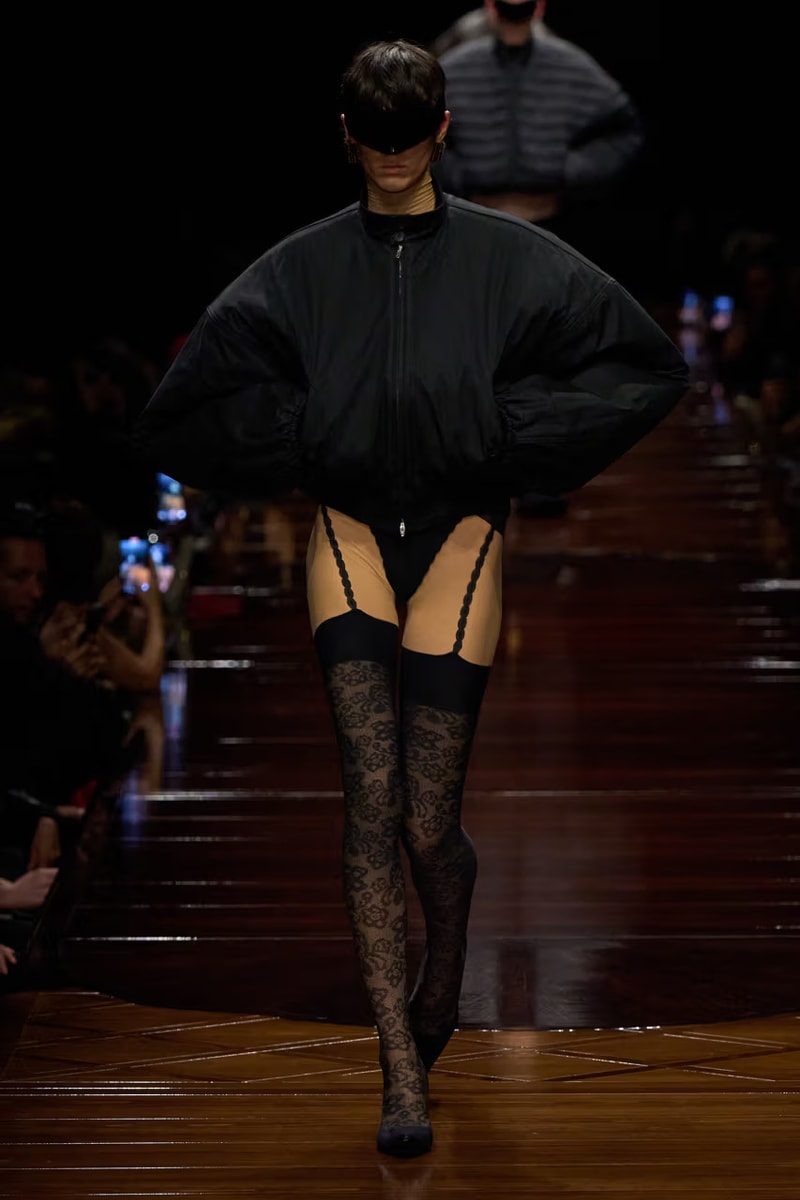 Balenciaga 2025 夏季系列大秀登場