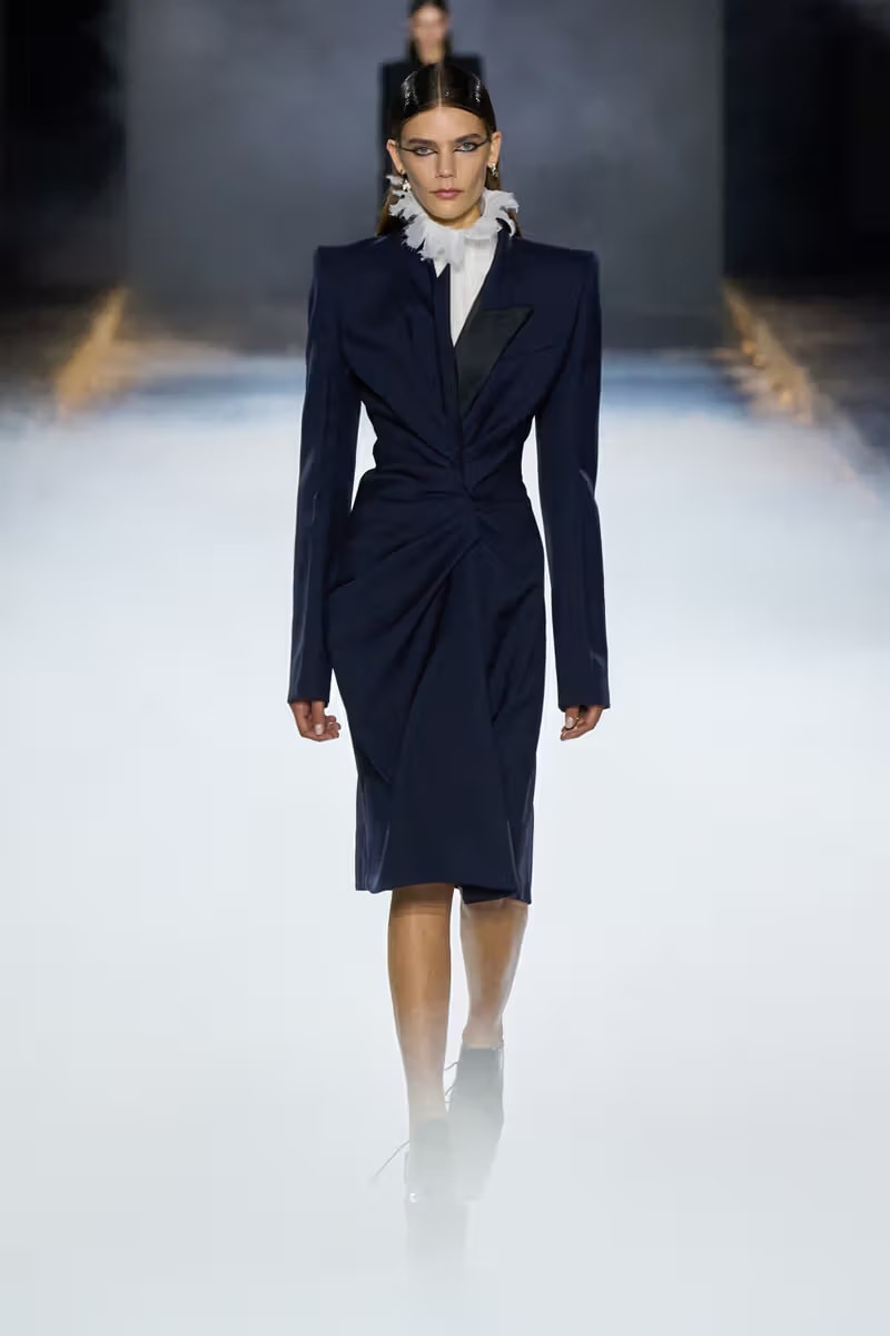 對於「班西女妖」的真身幻想！McQueen 2025 春夏系列大秀正式登場