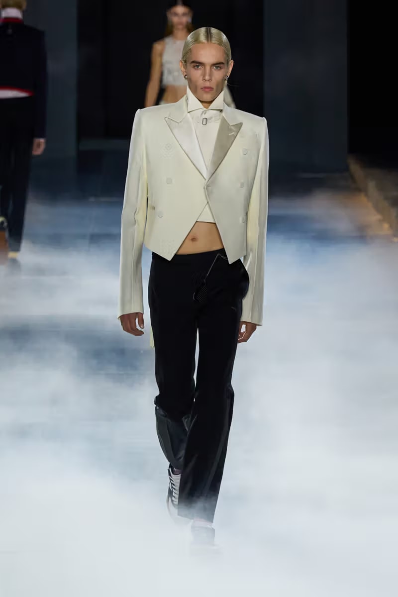 對於「班西女妖」的真身幻想！McQueen 2025 春夏系列大秀正式登場