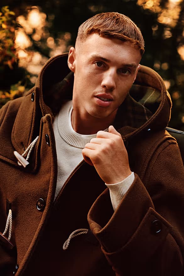 致敬品牌外衣的悠久傳統,Burberry 攜手多名巨星演繹全新形象大片