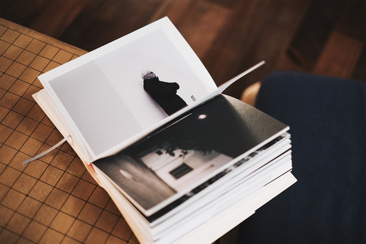 「坂本龍一的身邊,總是有書。」大塊文化攜手重本書店推出「坂本圖書」展覽企劃