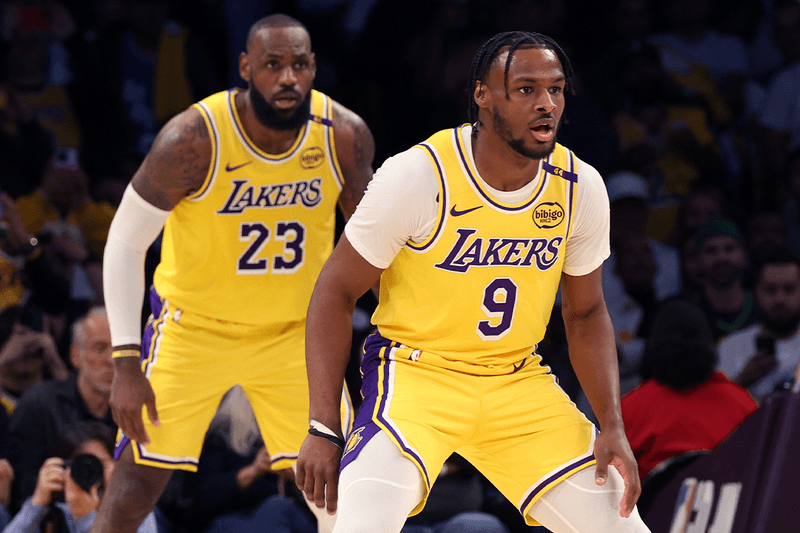 見證歷史!LeBron 與 Bronny James 一同上陣今季 NBA 湖人開幕戰