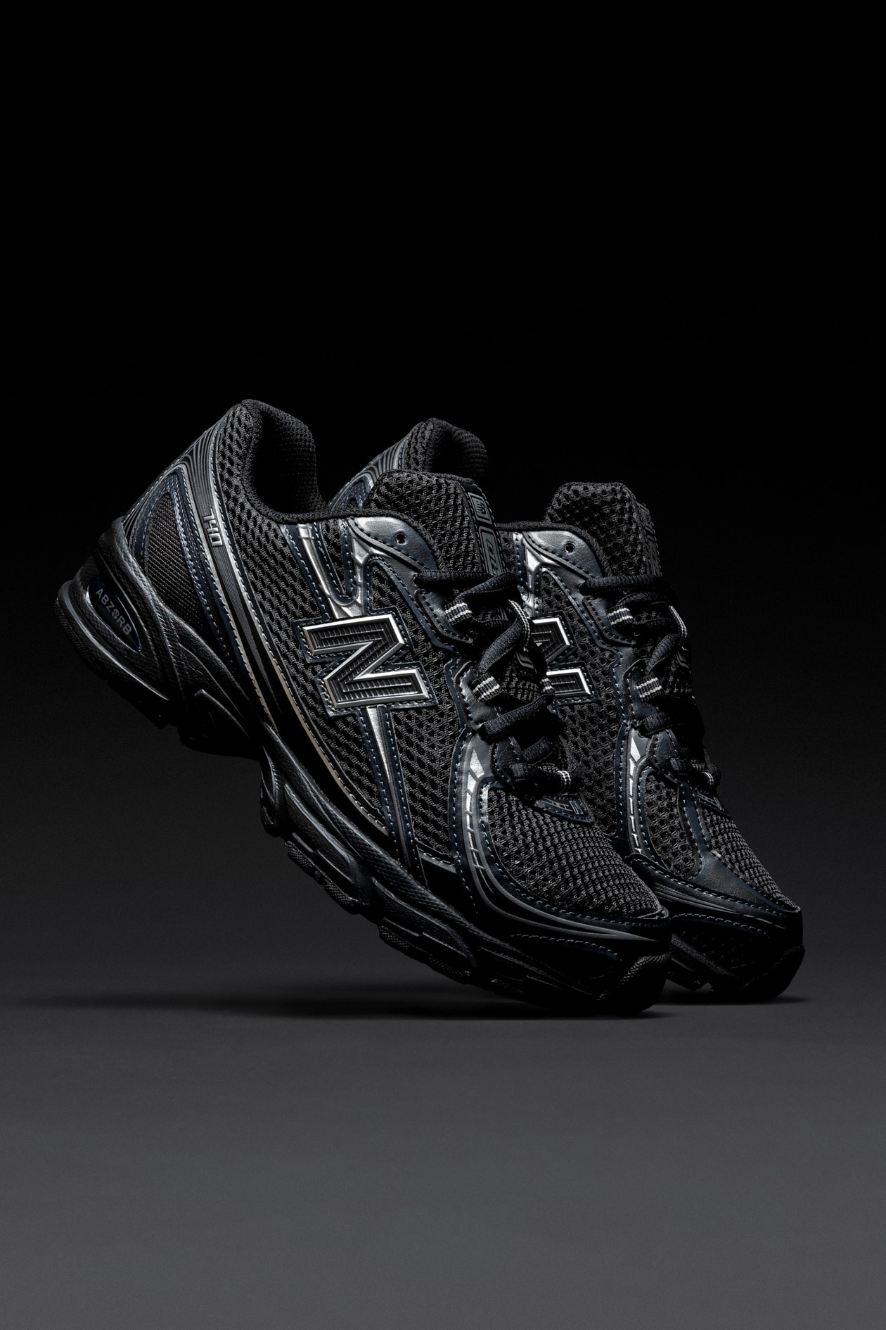 New Balance 年度重磅復刻 740 系列正式上架