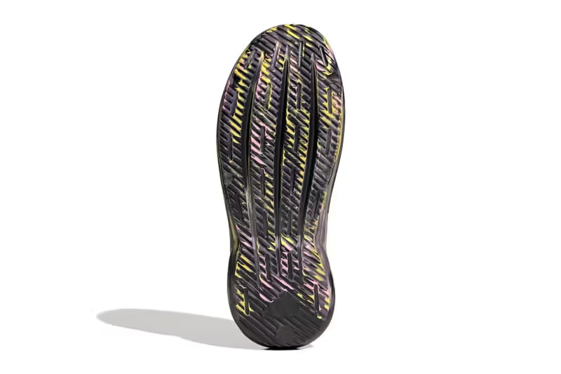 變種 YEEZY？adidas Lightblaze Moc 最新鞋款系列正式登場