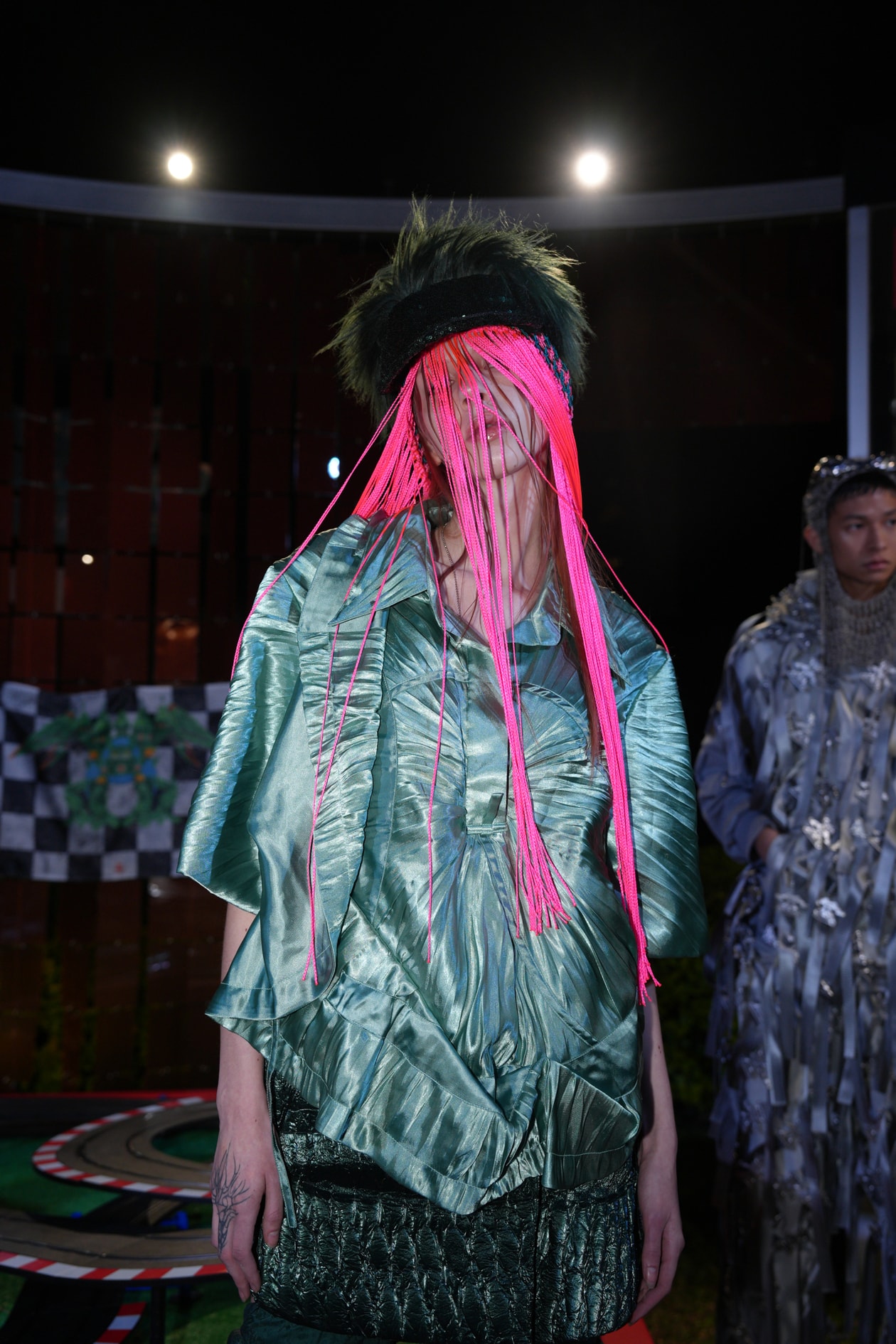 아시아 디자이너, 10인, 전시를, 패션 산업, 미래