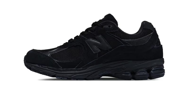 new balance 2002 r black