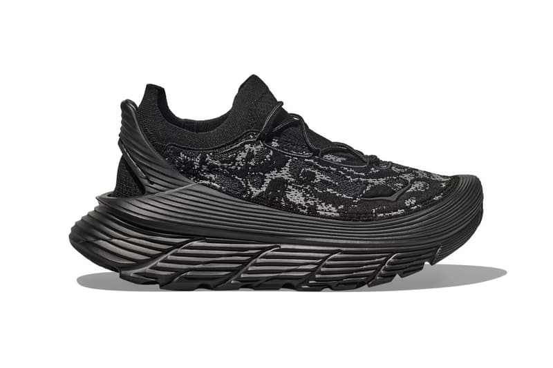 HOKA 人氣系列「Tech Stealth」推出全新農曆新年主題鞋款