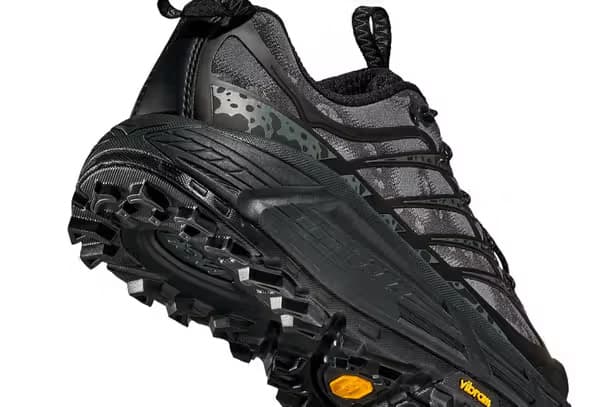 HOKA 人氣系列「Tech Stealth」推出全新農曆新年主題鞋款