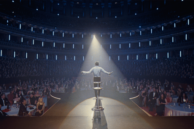 Robbie Williams 個人歌舞傳記電影《原始巨星》登陸香港上映