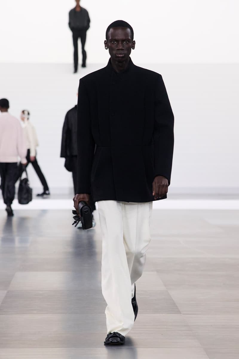 探索男裝的「蛻變」，Dior 2025 冬季男裝系列大秀