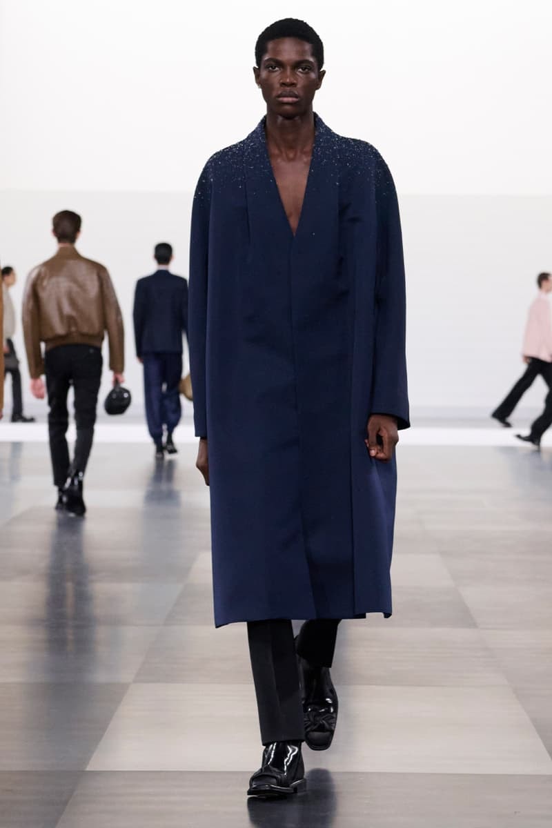 探索男裝的「蛻變」，Dior 2025 冬季男裝系列大秀