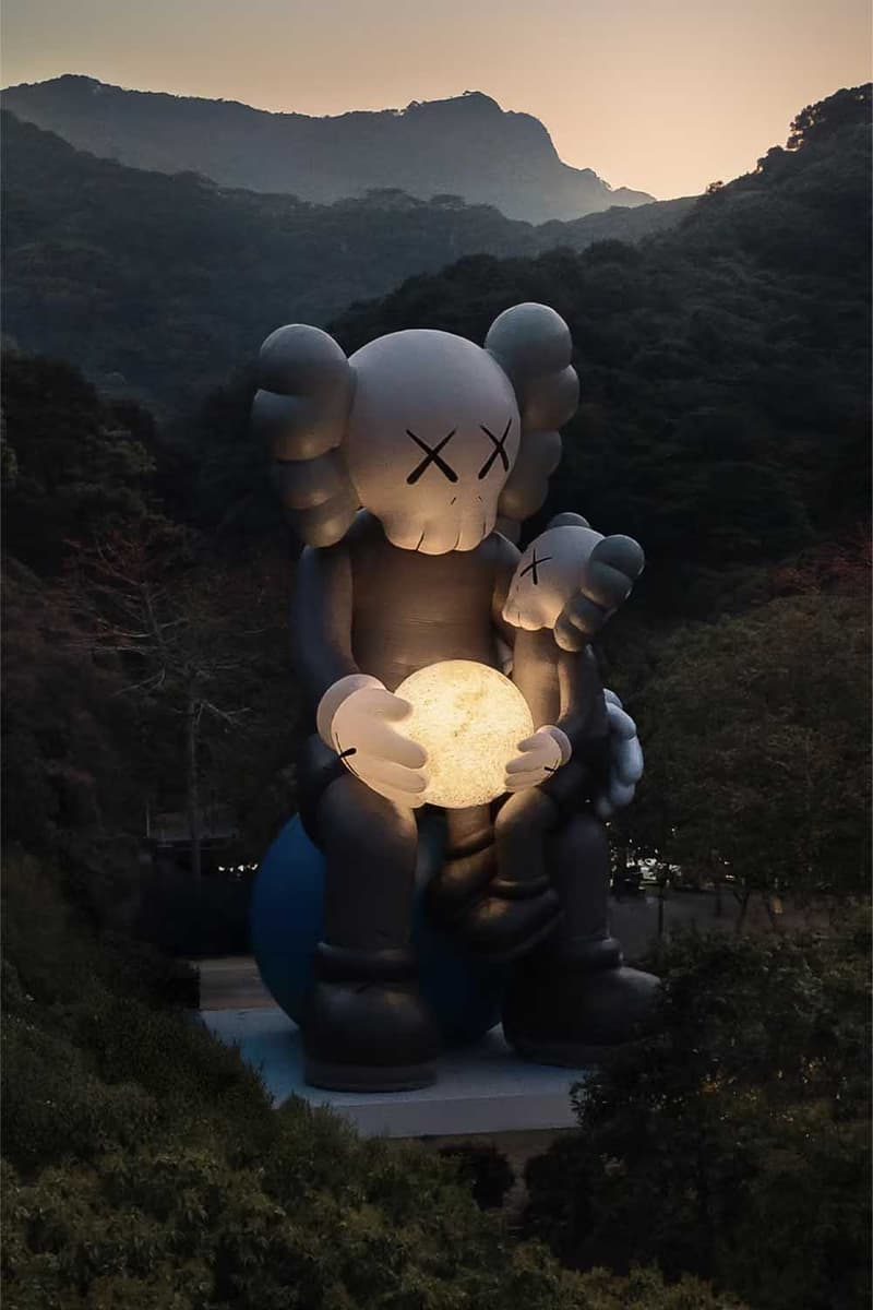 「KAWS:HOLIDAY」第十三站正式登陸泰國曼谷皇家田廣場