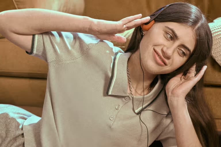 GU 推出全新 Collared Tops 有領上衣系列