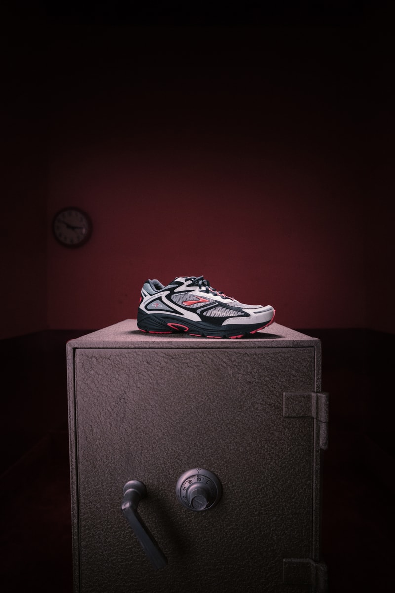 Brooks x Staple 最新聯乘 Adrenaline GTS 4 上架