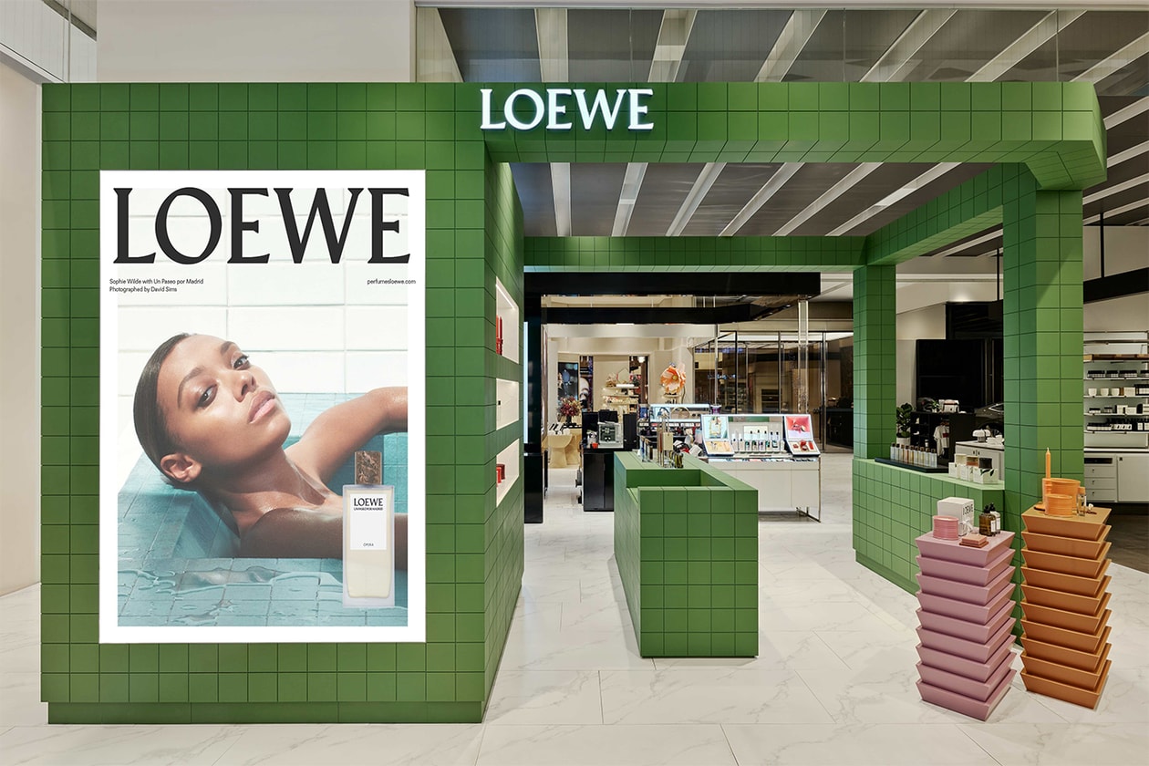 LOEWE 正式推出兩款戶外香氛蠟燭新作：「生薑」與「馬鞭草」
