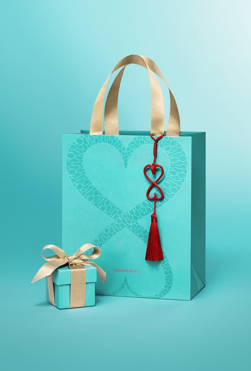 Tiffany & Co. 攜手藝術家 Oscar Wang 王令塵共賀蛇年新禧