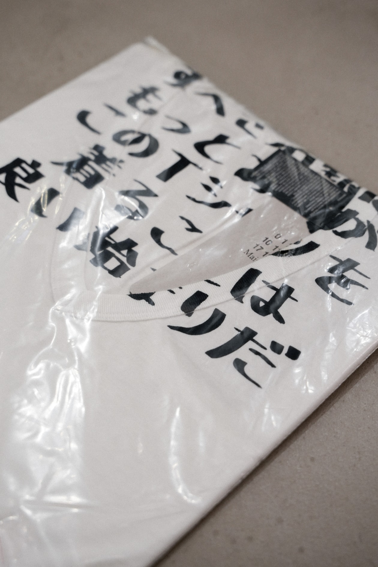 從 Margiela 到 Raf Simons，專訪主理人 Wallace 挖掘時裝背後的文化價值和傳承。