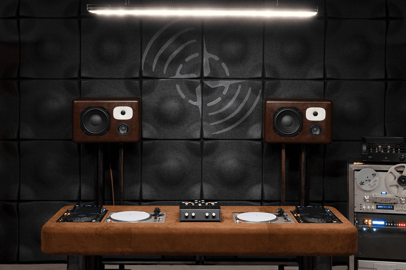 Stone Island 全新互動展覽「Friendly Pressure: Studio One」正式登陸米蘭設計週