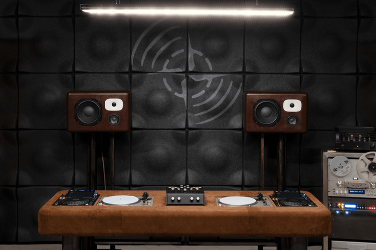 Stone Island 全新互動展覽「Friendly Pressure: Studio One」正式登陸米蘭設計週