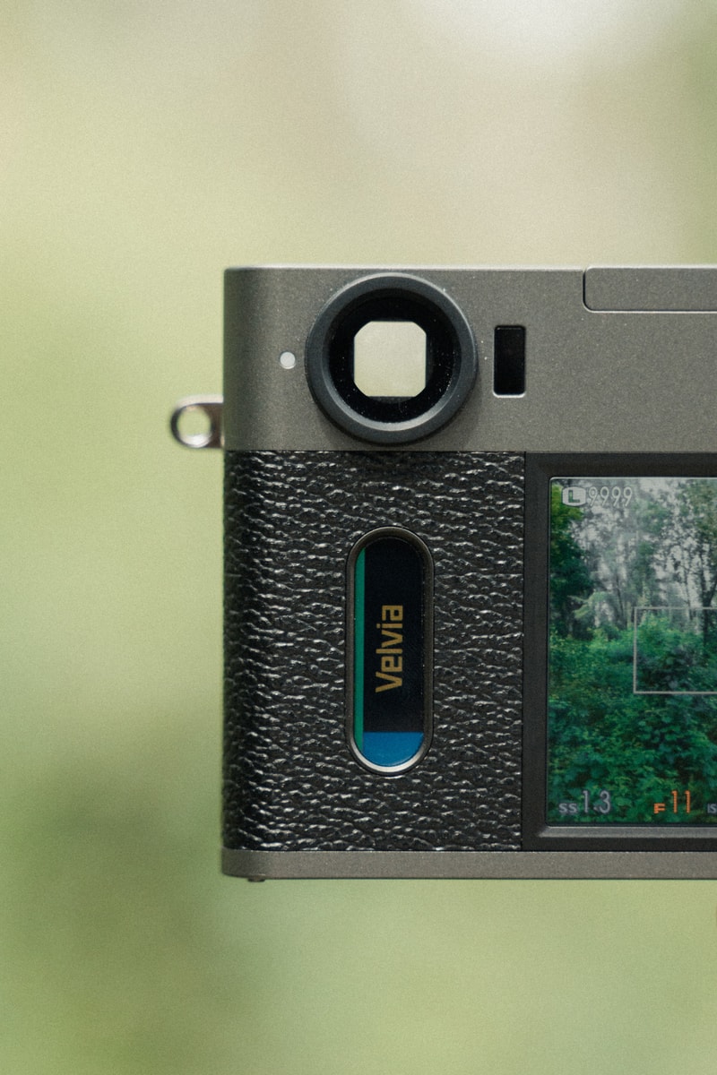 FUJIFILM 推出全新「X half」輕巧型數碼相機 FUJIFILM X-HF1